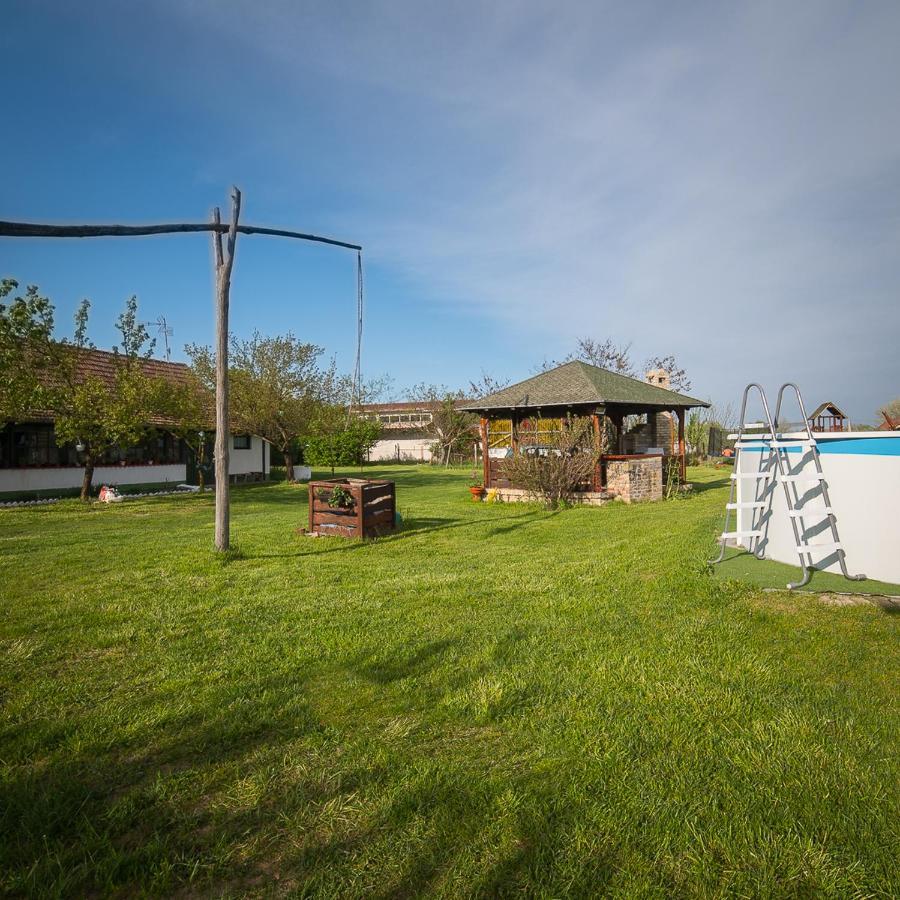 Вилла Etno Salas - Etno Ranch - Seosko Turisticko Domacinstvo Палич Экстерьер фото