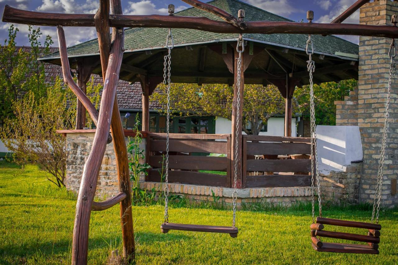 Вилла Etno Salas - Etno Ranch - Seosko Turisticko Domacinstvo Палич Экстерьер фото