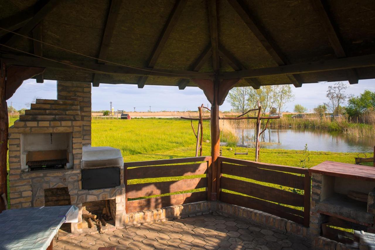 Вилла Etno Salas - Etno Ranch - Seosko Turisticko Domacinstvo Палич Экстерьер фото