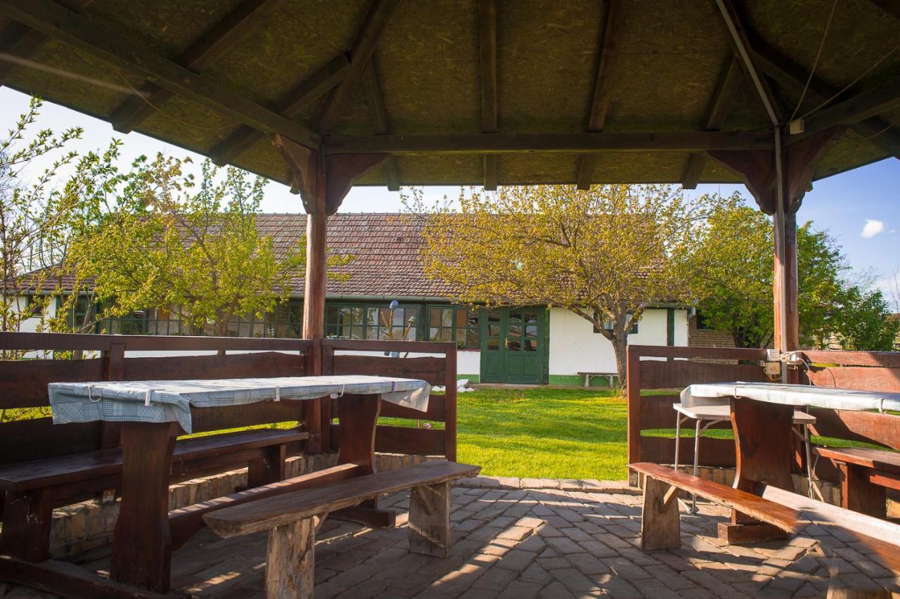 Вилла Etno Salas - Etno Ranch - Seosko Turisticko Domacinstvo Палич Экстерьер фото